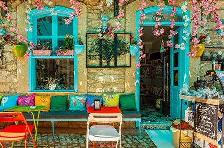 Hatay Havalimanı Çıkışlı   UÇAKLI ÇEŞME ALAÇATI İZMİR TURU